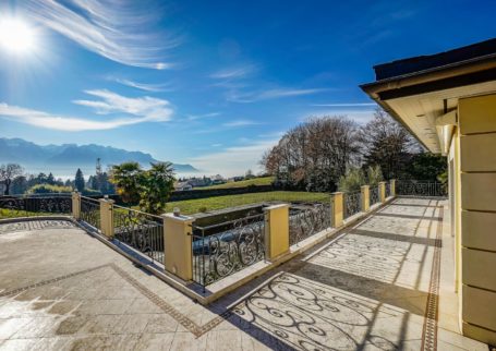 MAGNIFICENT MANSION IN CHAILLY-MONTREUX